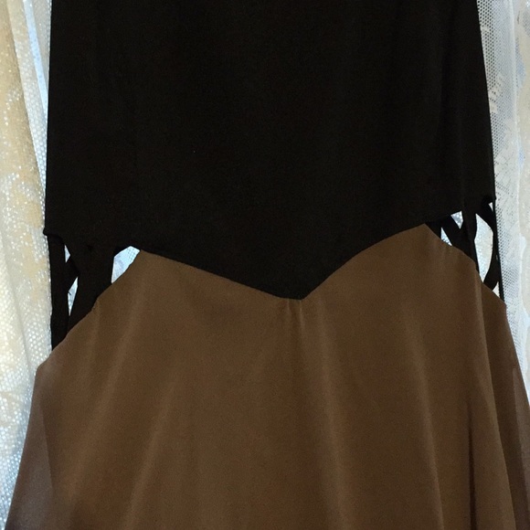 High Low dress - Picture 2 of 5